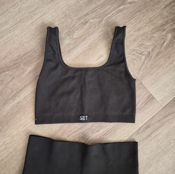 SET Active 2 Piece Brown Leggings and Crop Top Set X REVOLVE - Picture 5 of 12